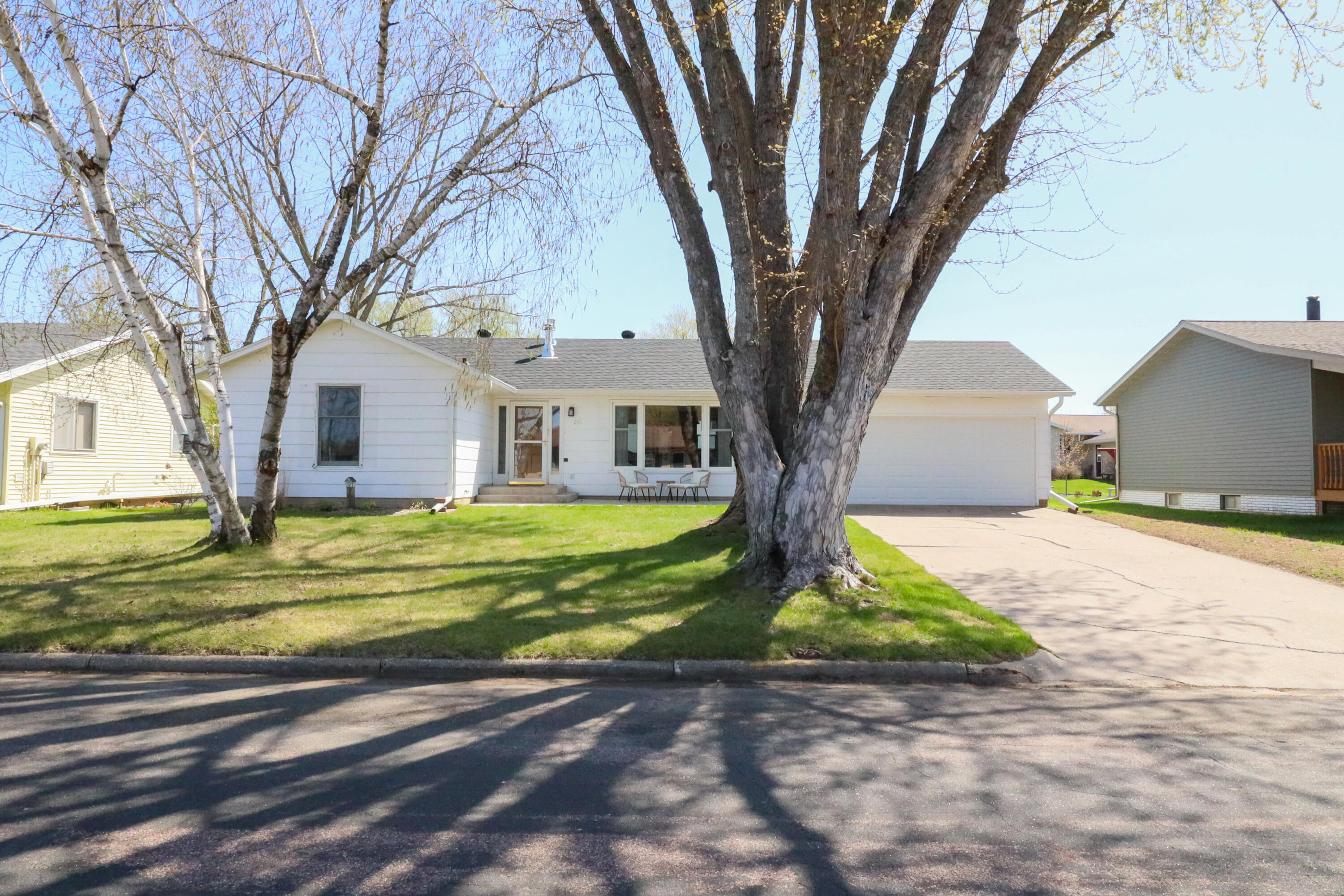 214 Oak Street Stoddard, WI 54658 - Photo 1 of 24 477A1559