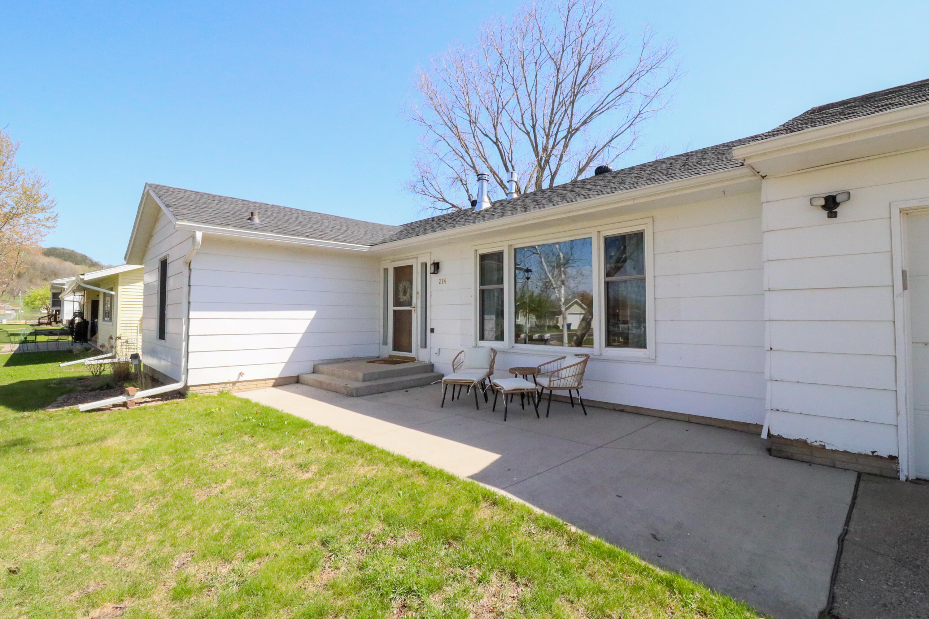 214 Oak Street Stoddard, WI 54658 - Photo 5 of 24 477A1555