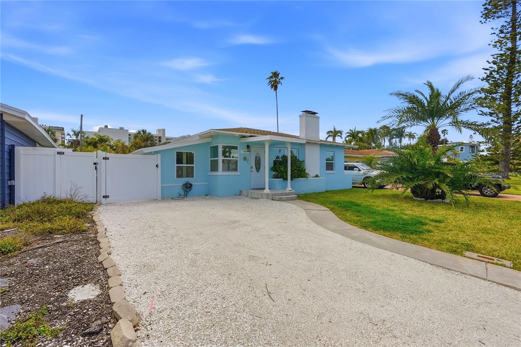 15424 2nd Street East Madeira Beach, FL 33708 - Photo 2 of 30