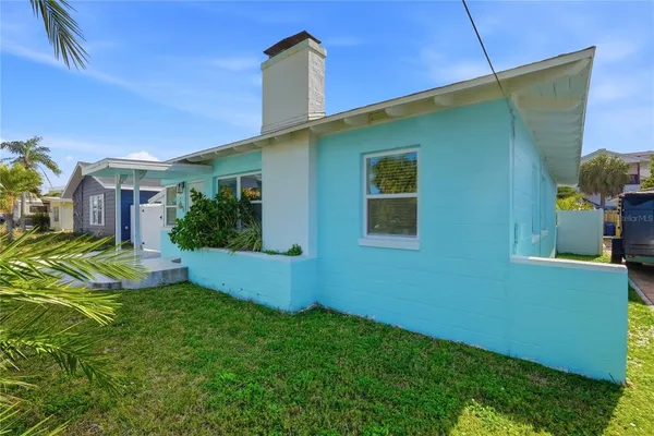 $575,000 | 15424 2nd Street East, Madeira Beach, FL 33708