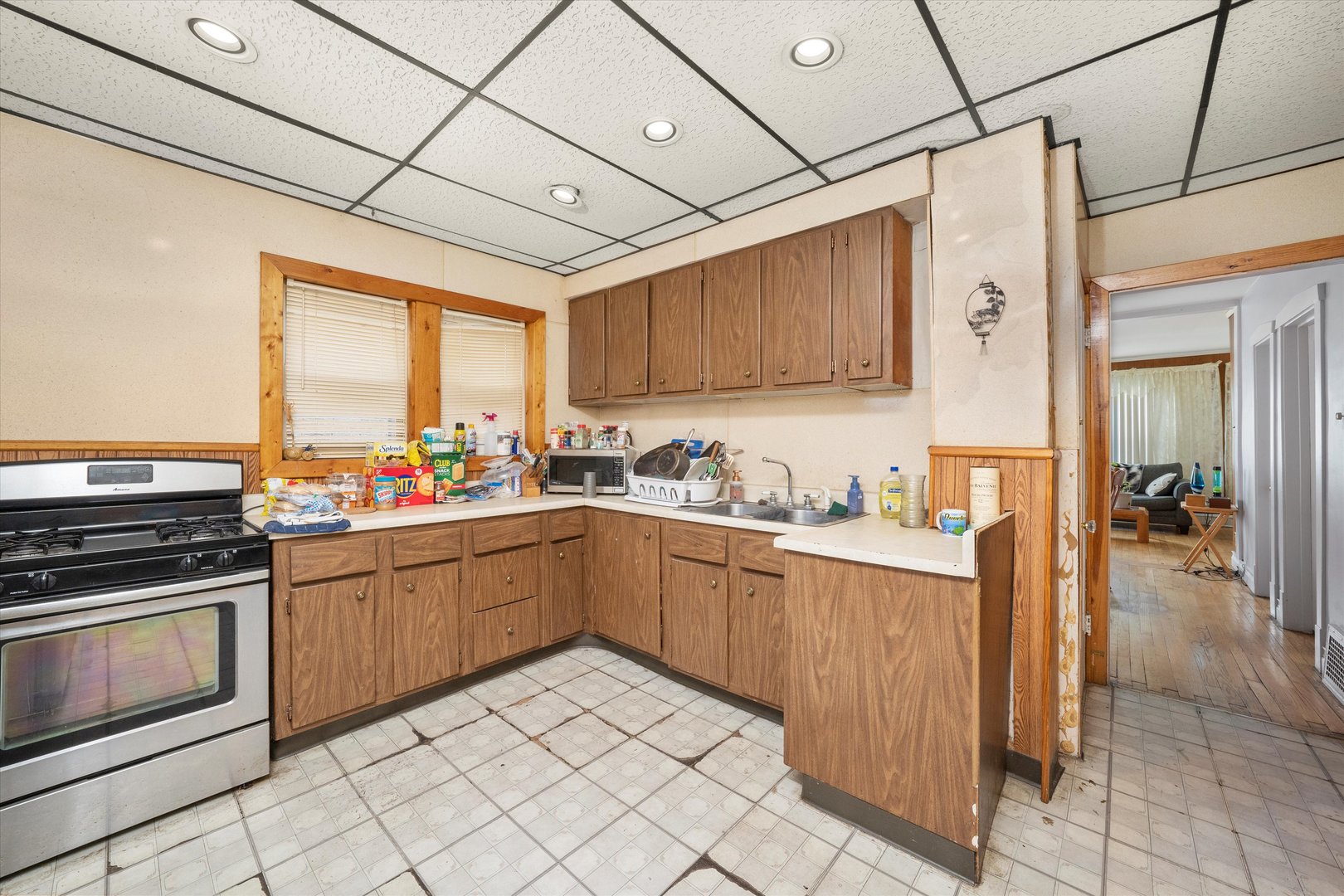 2142 North Mobile Avenue Chicago, IL 60639 - Photo 7 of 28