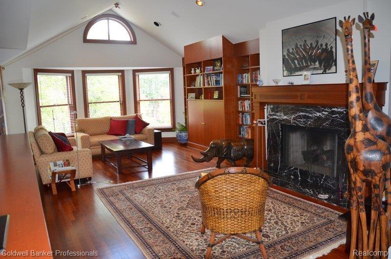 463 West Merrill Street Birmingham, MI 48009 - Photo 14 of 20 DSC_0522.jpg