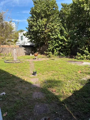 $2,500 | South Central Beach, Hollywood, FL 33019