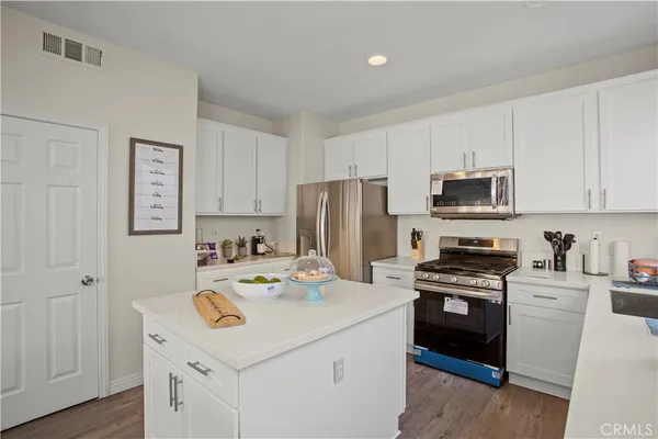 $6,550 | 16018 Pelican Lane, Moreno Valley, CA 92551