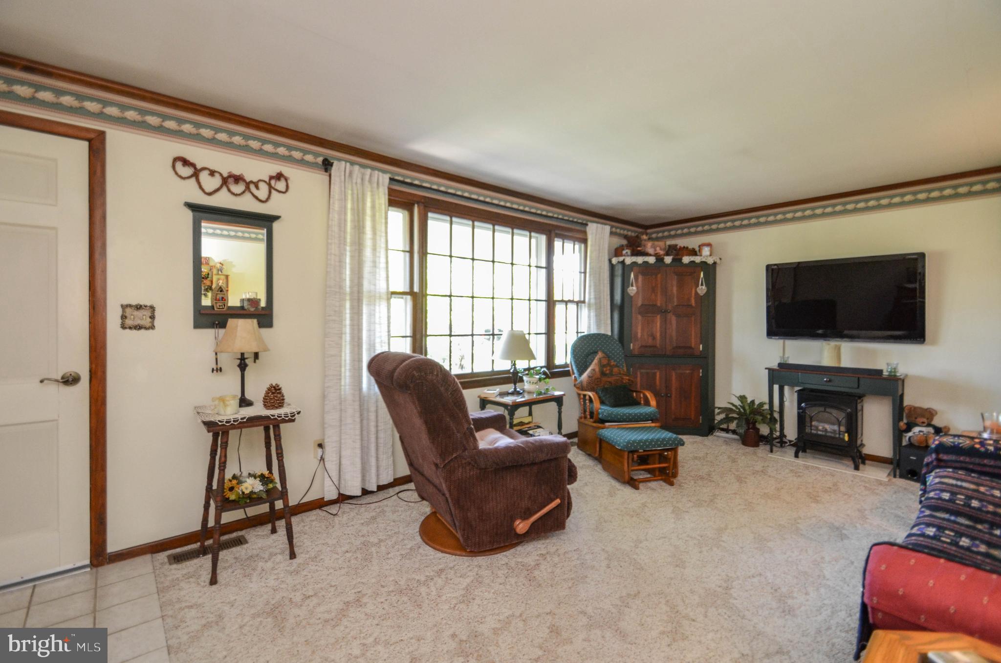 461 Portzer Road Quakertown, PA 18951 - Photo 3 of 29 Gallery Image 3