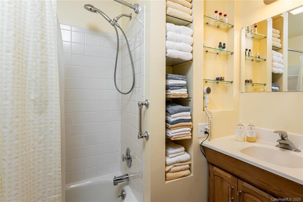 6900 Howard Gap Road Saluda, NC 28773 - Photo 22 of 48 Gallery Image 22