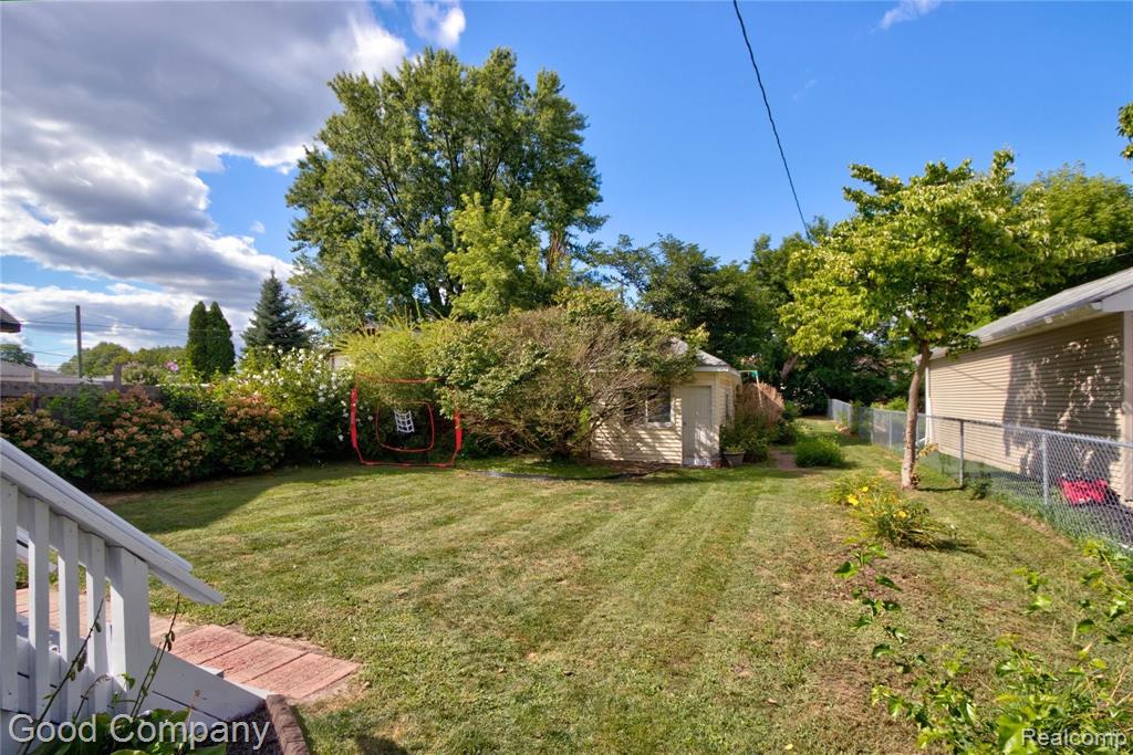 2380 Oxford Road Berkley, MI 48072 - Photo 24 of 32 Gallery Image 24
