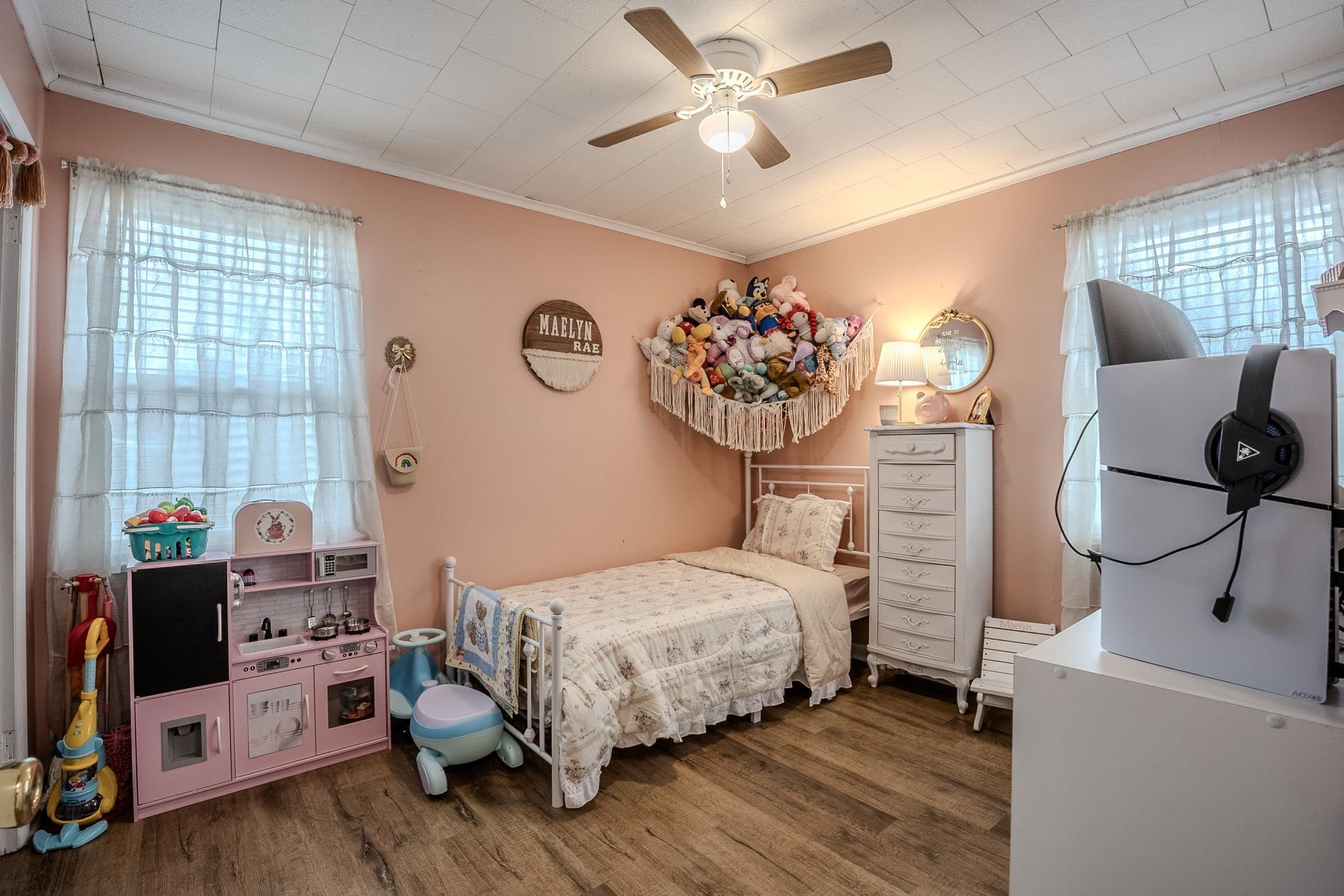 6620 Conner Whitefield Road Ripley, TN 38063 - Photo 10 of 13 a bedroom with furniture and a window