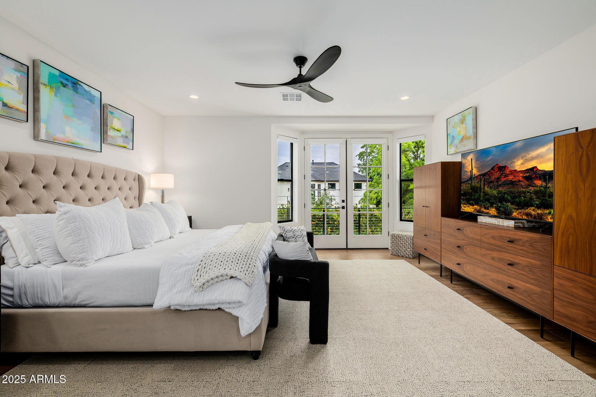 7245 North 13th Lane Phoenix, AZ 85021 - Photo 13 of 40 a living room with furniture window and flat screen tv
