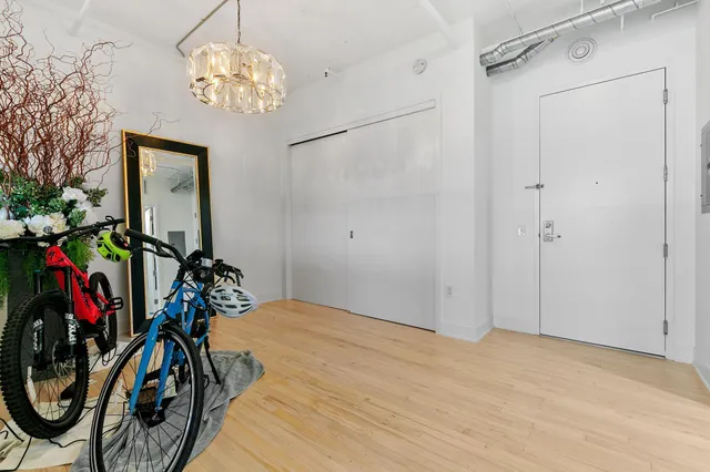 $4,495 | 290 Market Street, Unit 702, Minneapolis, MN 55405