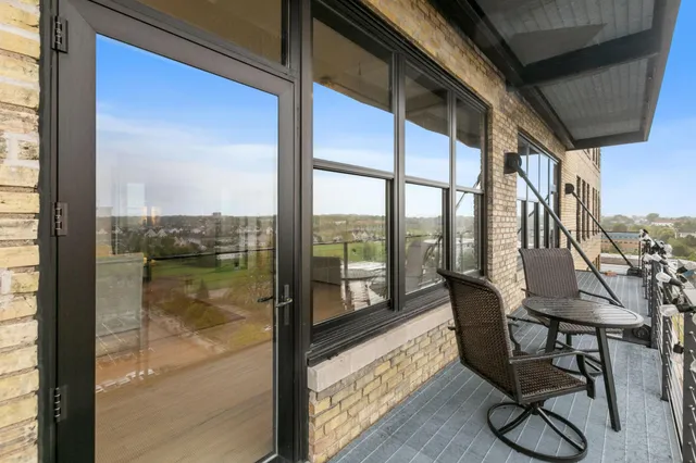 $4,495 | 290 Market Street, Unit 702, Minneapolis, MN 55405