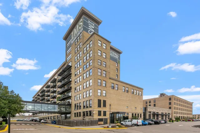 $4,495 | 290 Market Street, Unit 702, Minneapolis, MN 55405