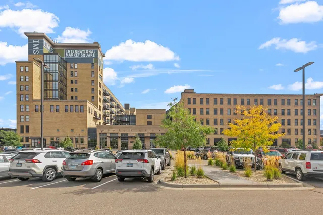 $4,495 | 290 Market Street, Unit 702, Minneapolis, MN 55405
