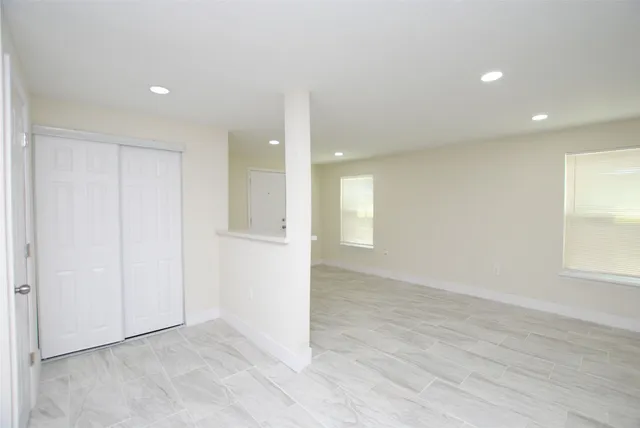 $1,150 | 1711 Sabine Street, Unit C, Houston, TX 77007