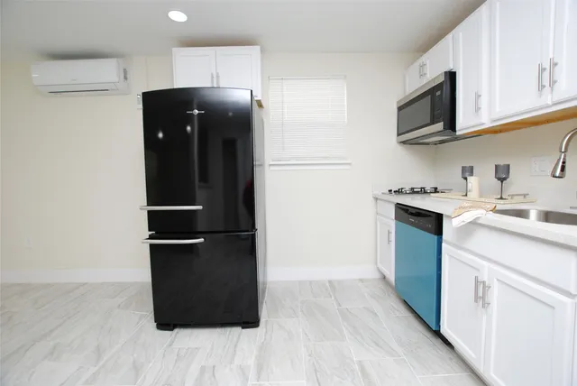 $1,150 | 1711 Sabine Street, Unit C, Houston, TX 77007