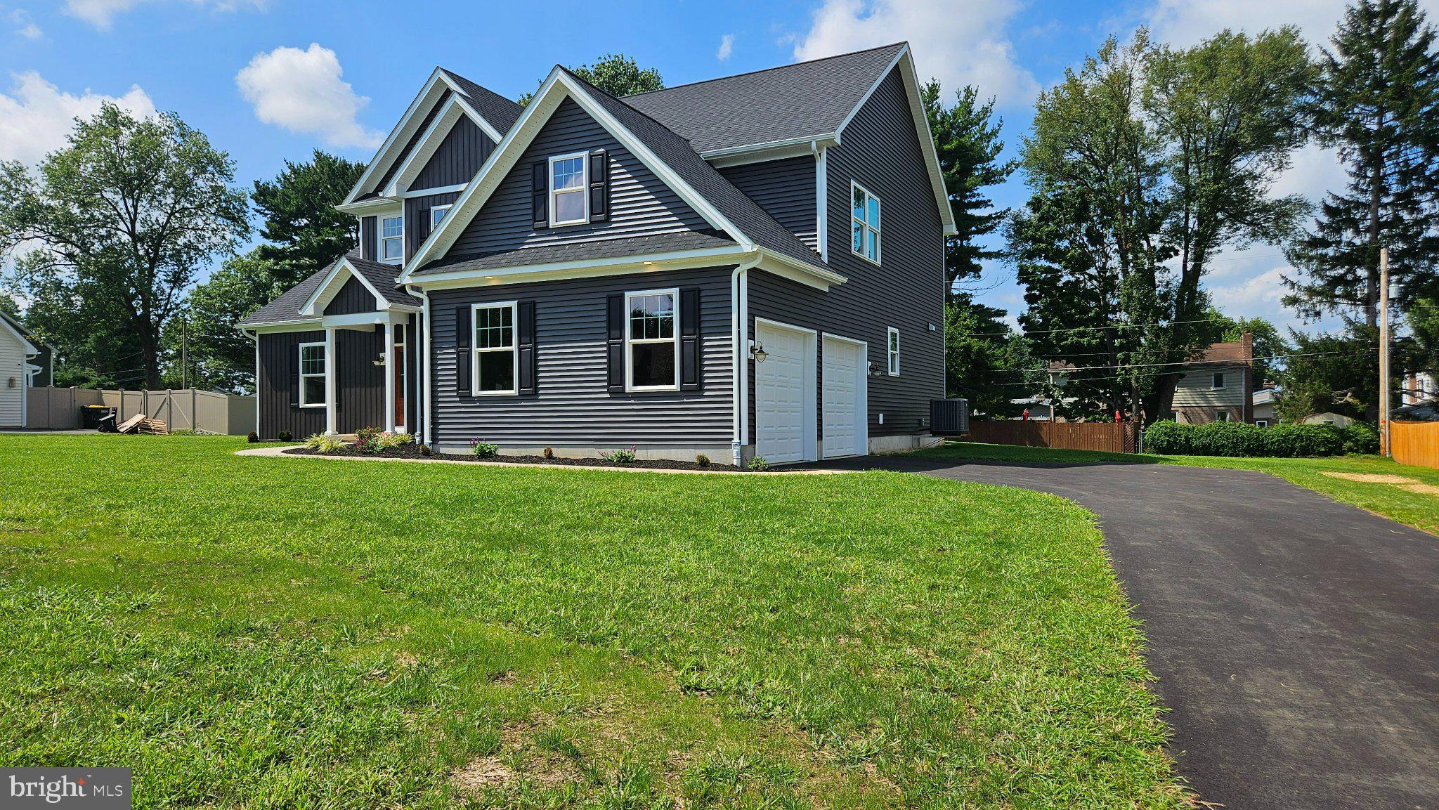 516 Woodcrest Avenue Lititz, PA 17543 - Photo 3 of 4 Gallery Image 3