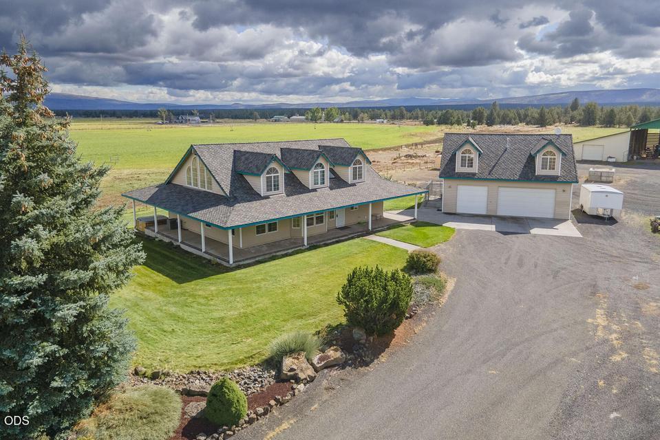 24585 Dodds Road Bend, OR 97701 - Photo 2 of 114