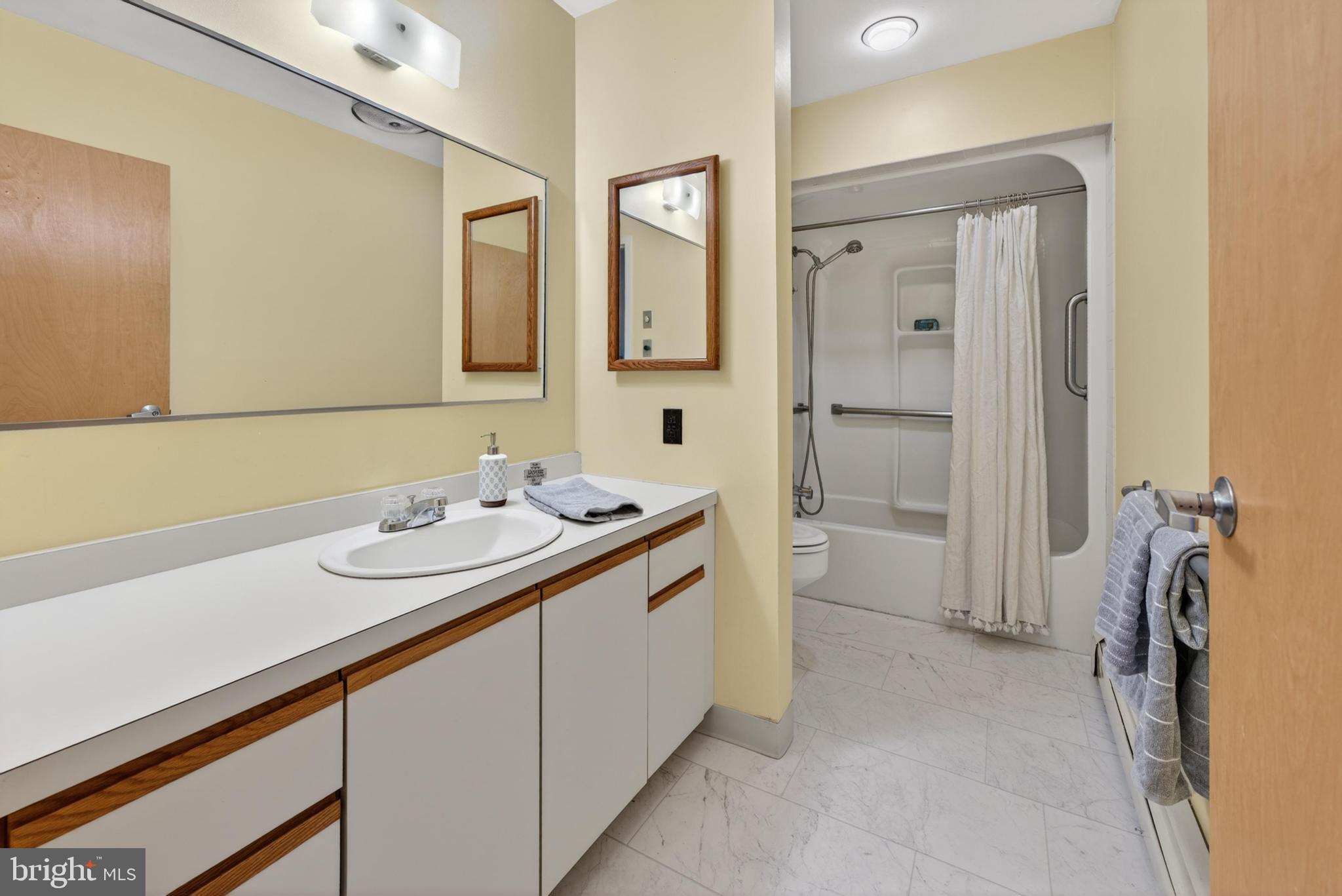 46 Buttonwood Street Mount Holly, NJ 08060 - Photo 15 of 26 New vinyl flooring, Newer Toilet