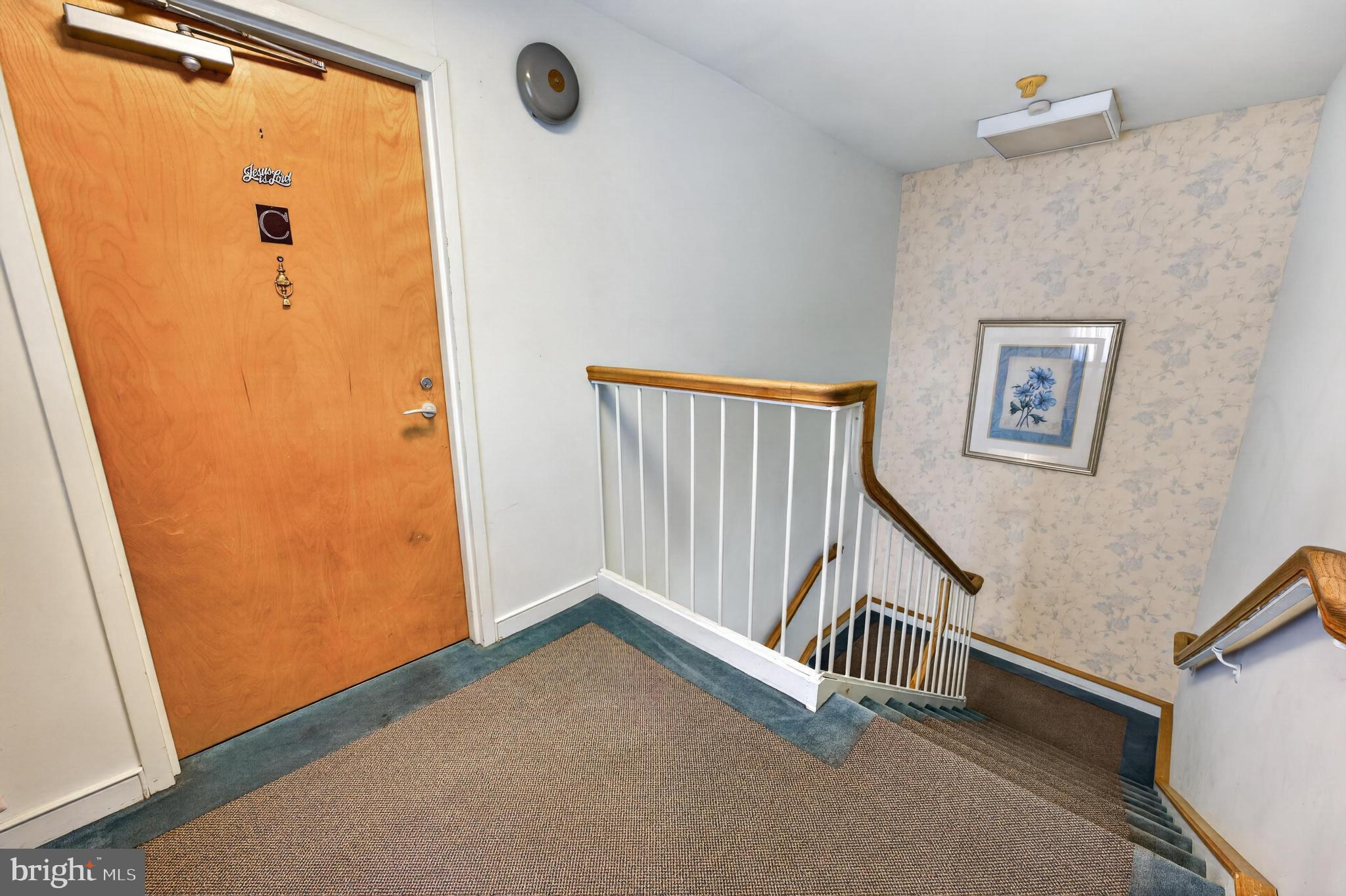 46 Buttonwood Street Mount Holly, NJ 08060 - Photo 4 of 26 2nd Floor Entrance