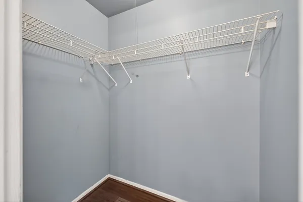$1,850 | 1700 Lakecliffe Drive, Unit C, Wheaton, IL 60189