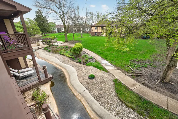 $1,850 | 1700 Lakecliffe Drive, Unit C, Wheaton, IL 60189