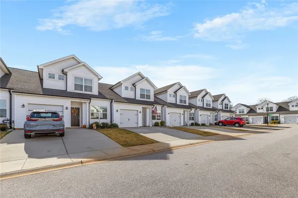 $259,999 | 105 Aleppo Lane, Greer, SC 29651
