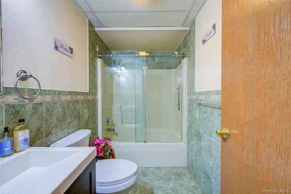 $3,400 | 41 Beechwood Avenue, Mount Vernon, NY 10553