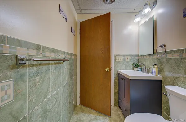 $3,400 | 41 Beechwood Avenue, Mount Vernon, NY 10553