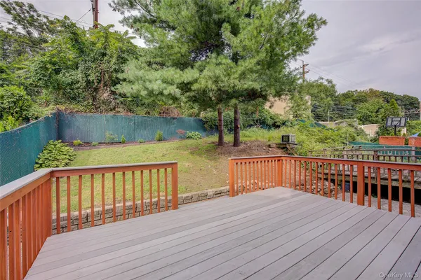 $3,400 | 41 Beechwood Avenue, Mount Vernon, NY 10553