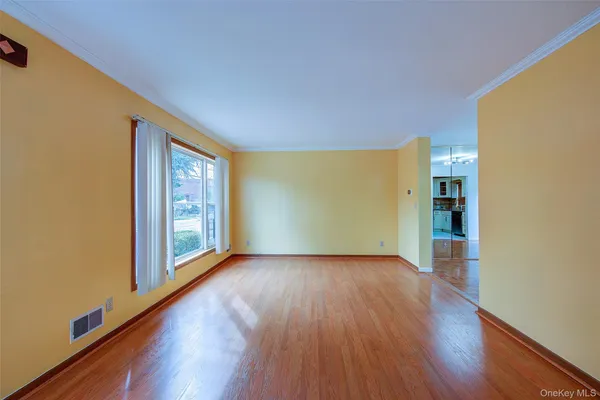 $3,400 | 41 Beechwood Avenue, Mount Vernon, NY 10553