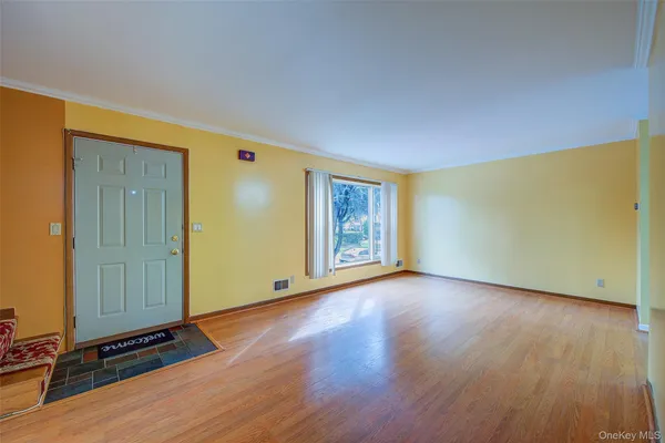 $3,400 | 41 Beechwood Avenue, Mount Vernon, NY 10553