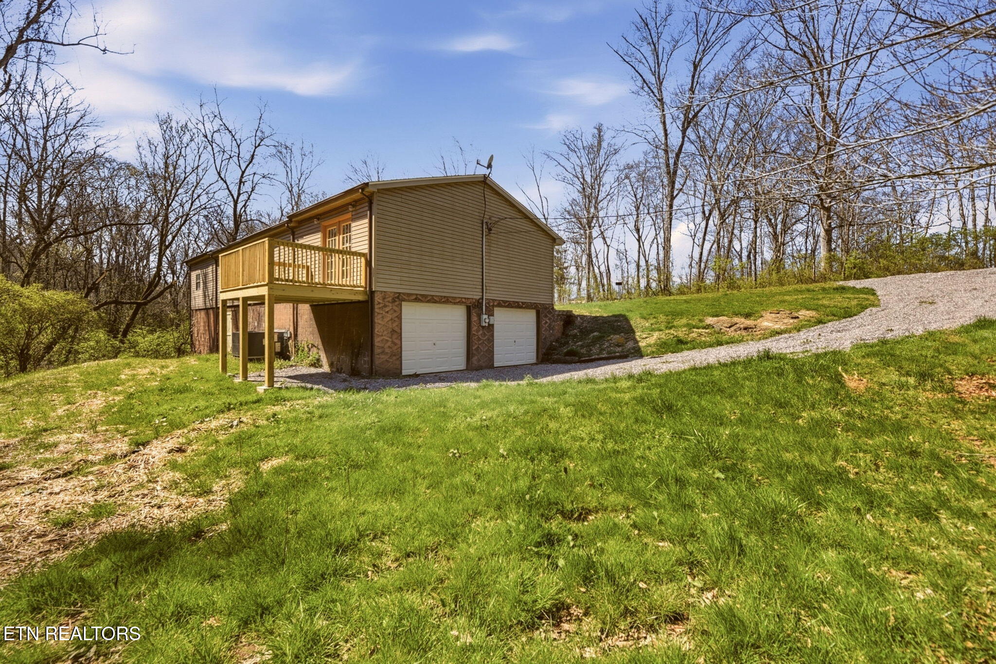 1516 Smallman Road Knoxville, TN 37920 - Photo 3 of 20 3_Back