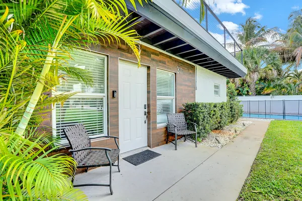 $15,000 | 311 Southeast 3rd Avenue, Delray Beach, FL 33483
