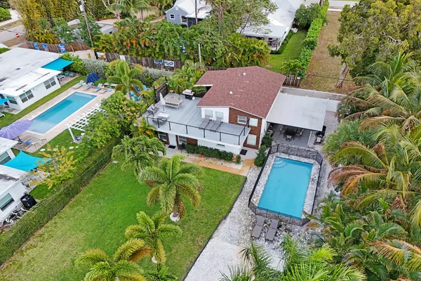 $15,000 | 311 Southeast 3rd Avenue, Delray Beach, FL 33483