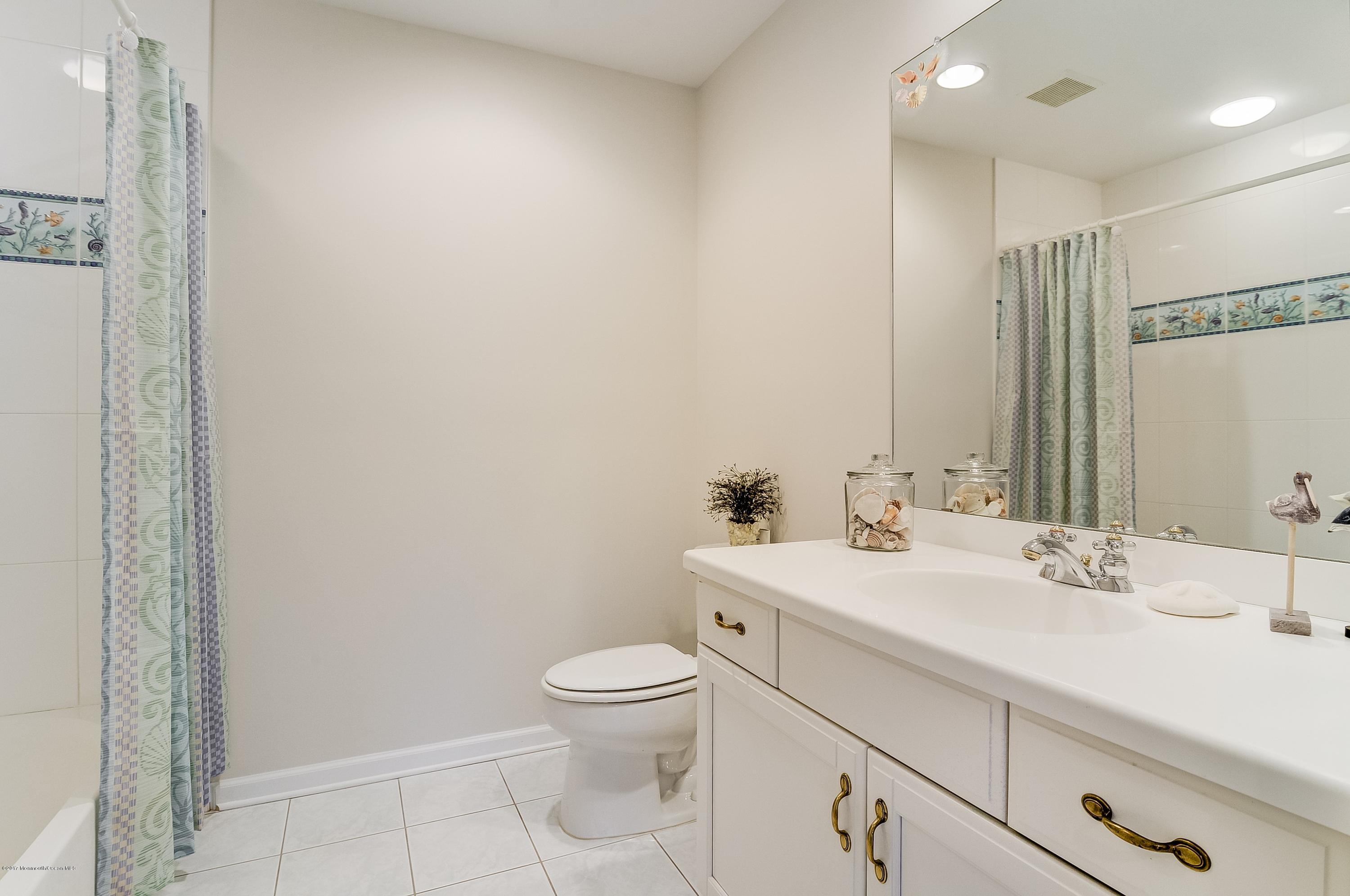 45 Yearling Path Colts Neck, NJ 07722 - Photo 25 of 39 034_Bathroom
