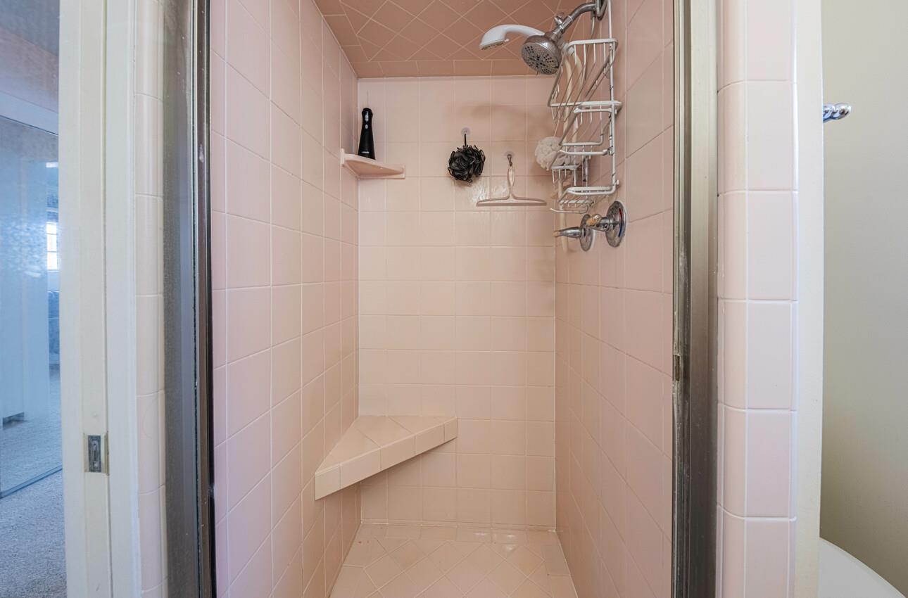 607 La Mesa Drive Salinas, CA 93901 - Photo 20 of 34 a bathroom with a shower