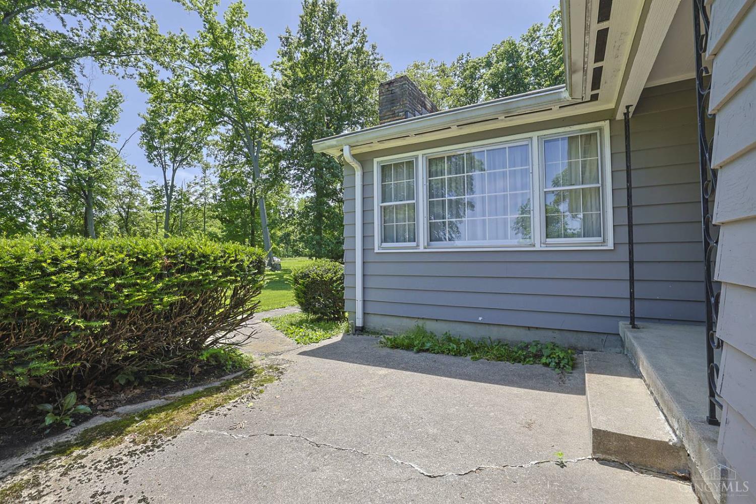 7794 Templin Road Blanchester, OH 45107 - Photo 4 of 63