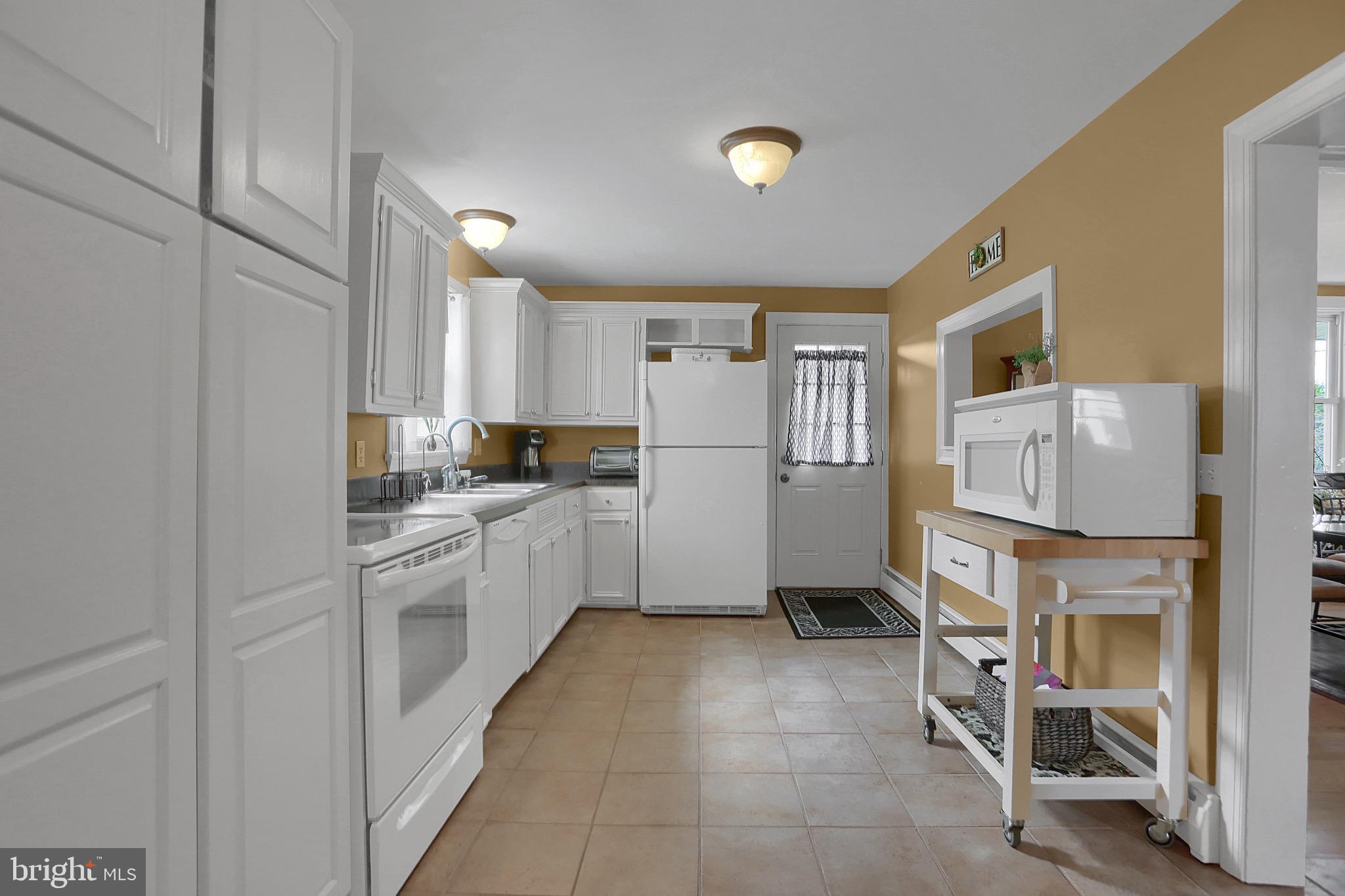 5590 Elizabethtown Road Palmyra, PA 17078 - Photo 13 of 34 Gallery Image 13