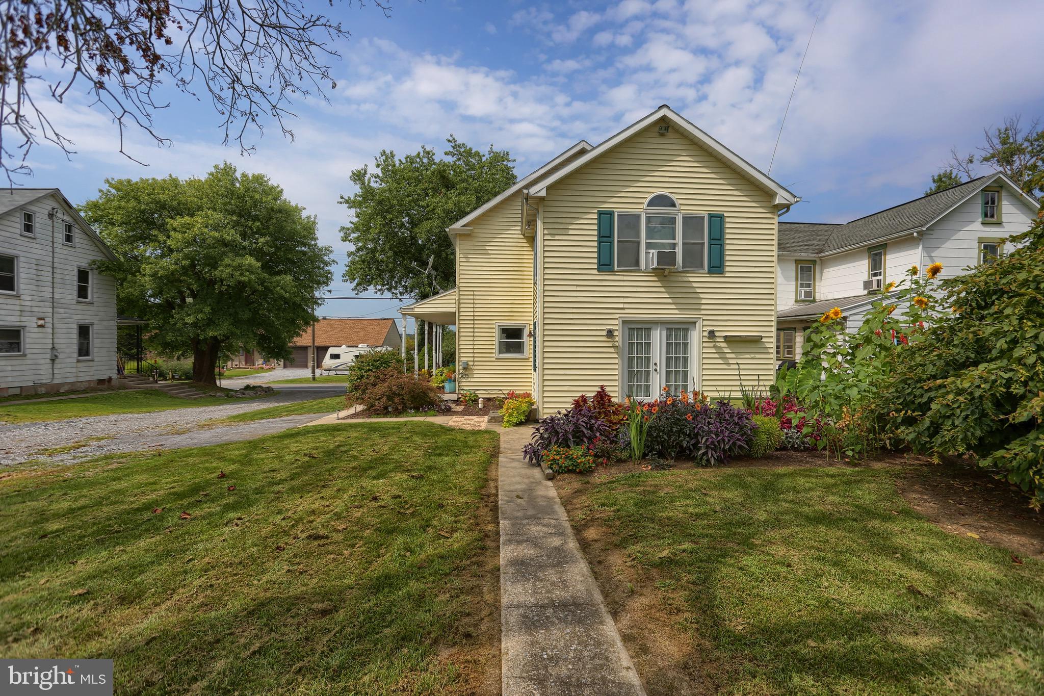 5590 Elizabethtown Road Palmyra, PA 17078 - Photo 4 of 34 Gallery Image 4