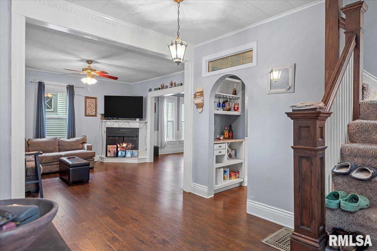 308 South Adelia Street Springfield, IL 62704 - Photo 2 of 28 Gallery Image 2