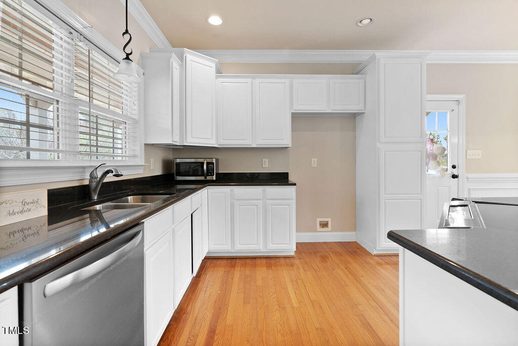 279 Zacks Mill Road Benson, NC 27504 - Photo 13 of 48 279zackmill-78