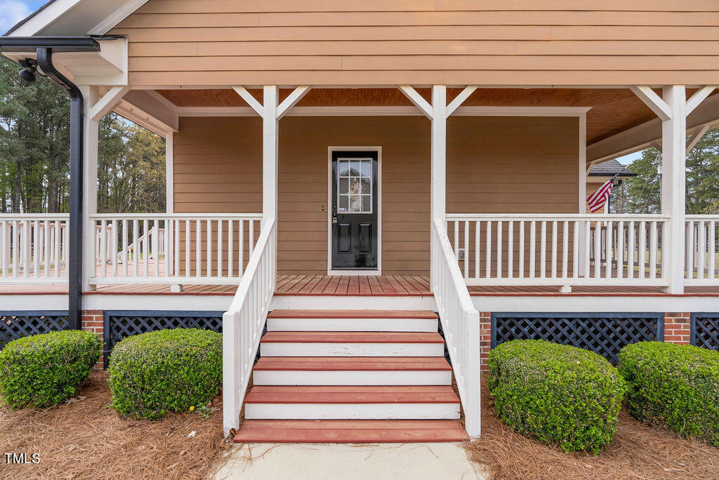 279 Zacks Mill Road Benson, NC 27504 - Photo 4 of 48 Side Entrance