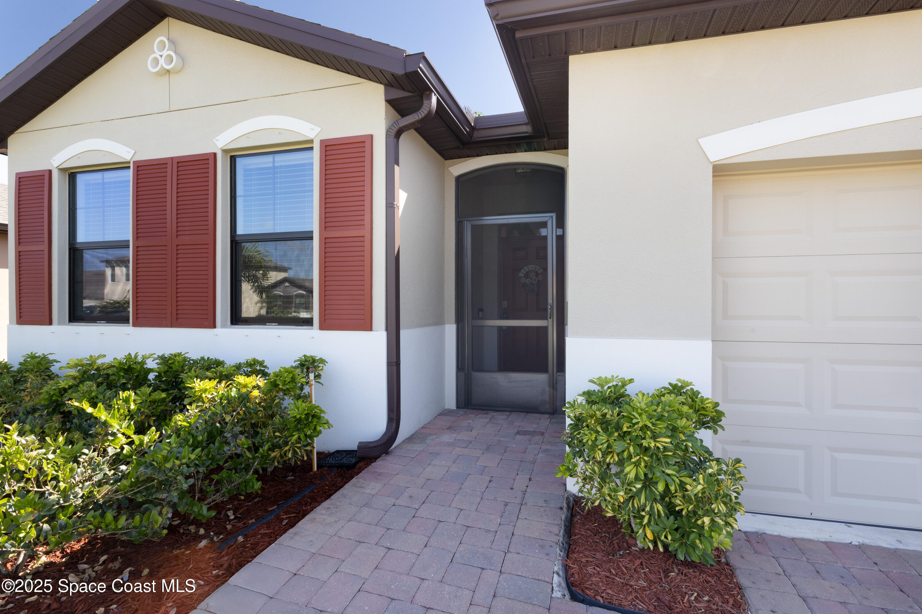 527 Old Country Rd S East Palm Bay, FL 32909 - Photo 3 of 35 03_527 Old Country Rd SE