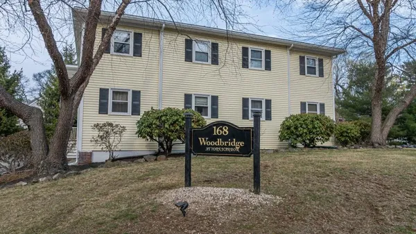 $369,900 | 168 Woodbridge Road, Unit 6, York, ME 03909