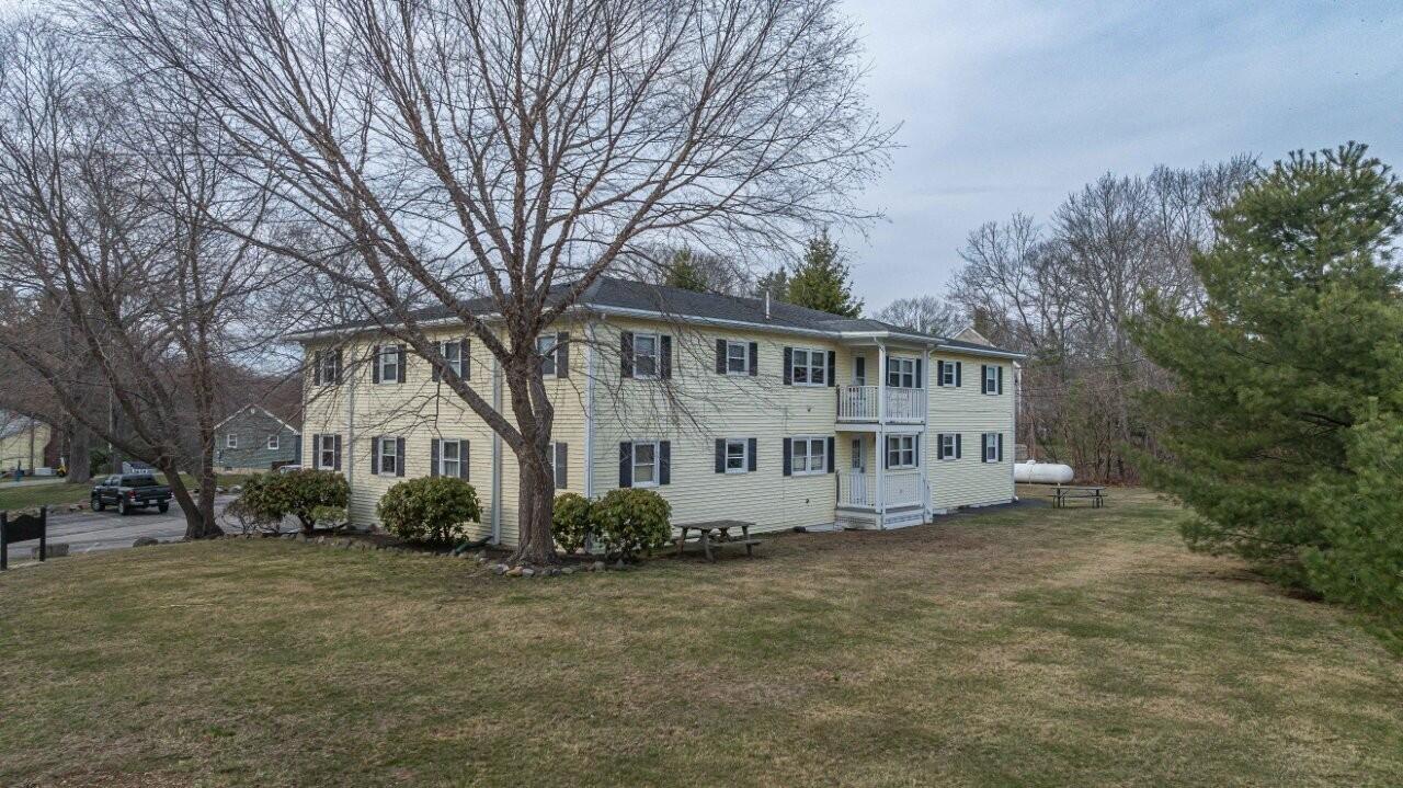 168 Woodbridge Road, Unit 6 York, ME 03909 - Photo 4 of 35 3