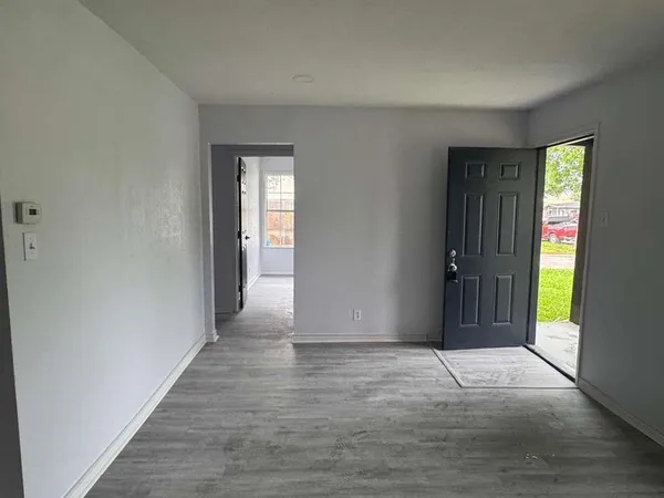 $1,875 | 821 Travis Street, Garland, TX 75040