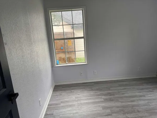 $1,875 | 821 Travis Street, Garland, TX 75040