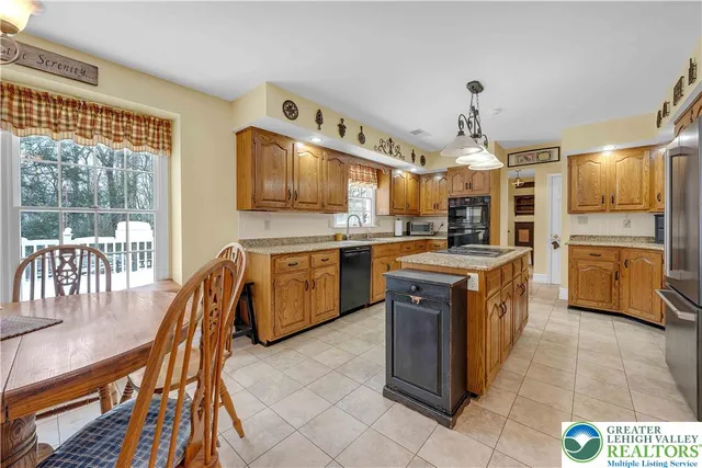 $499,900 | 210 Evergreen Court, Saylorsburg, PA 18353