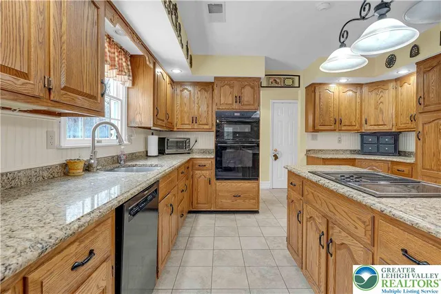 $499,900 | 210 Evergreen Court, Saylorsburg, PA 18353