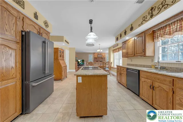 $499,900 | 210 Evergreen Court, Saylorsburg, PA 18353